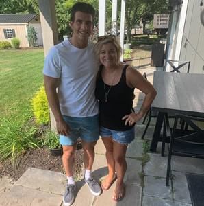 Meet your Posher, Dina